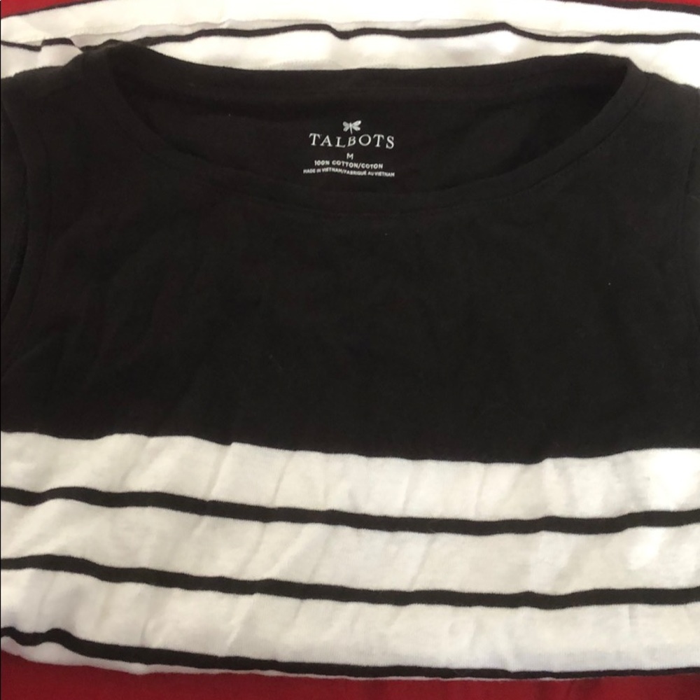 Black and white short sleeve shirt